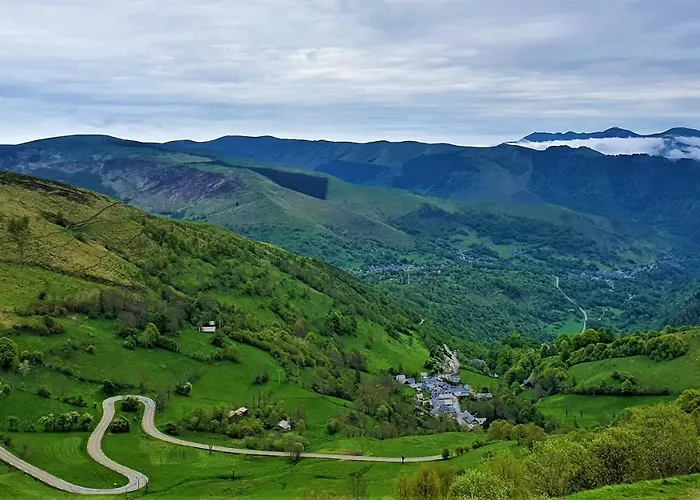Lägenhet A La Montagne Avec Vue Imprenable Gouaux-de-Larboust