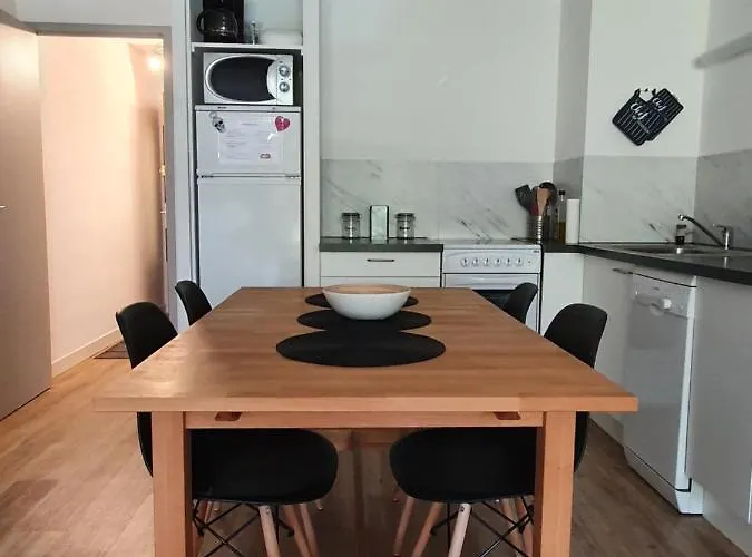 Lägenhet A La Montagne Avec Vue Imprenable Gouaux-de-Larboust